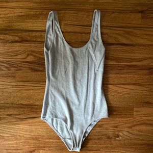 Aritzia/Wilfred Free Grey Body Suit